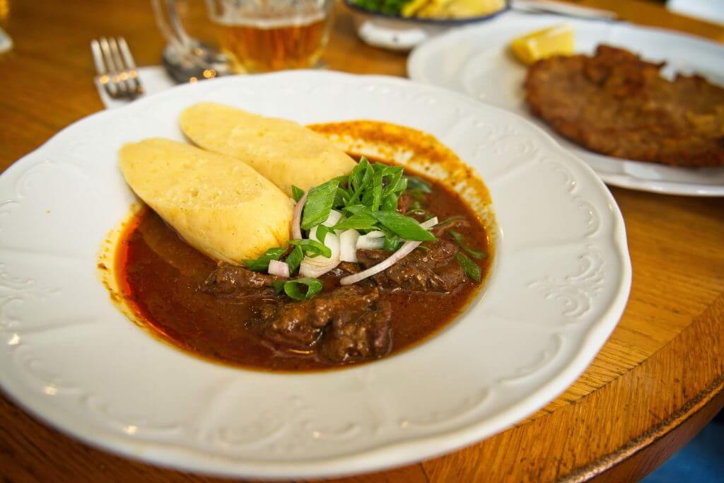 Goulash at Mincovna