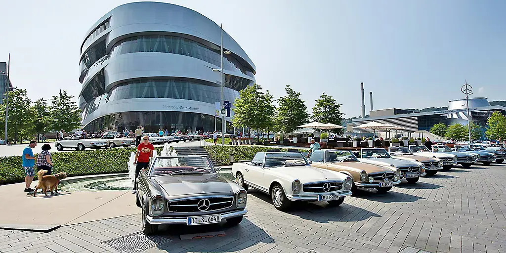 mercedes museum stuttgart