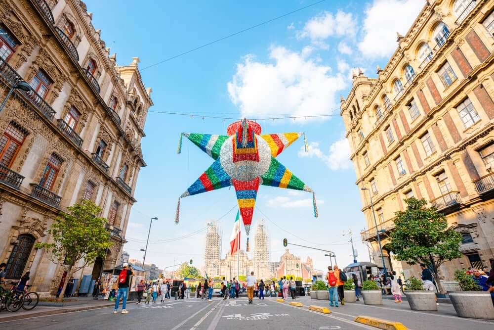 christmas in mexico city - pinata