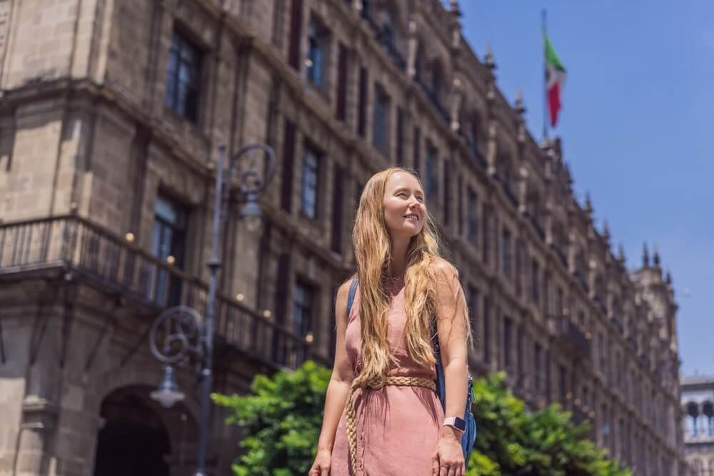 christmas in mexico city - woman