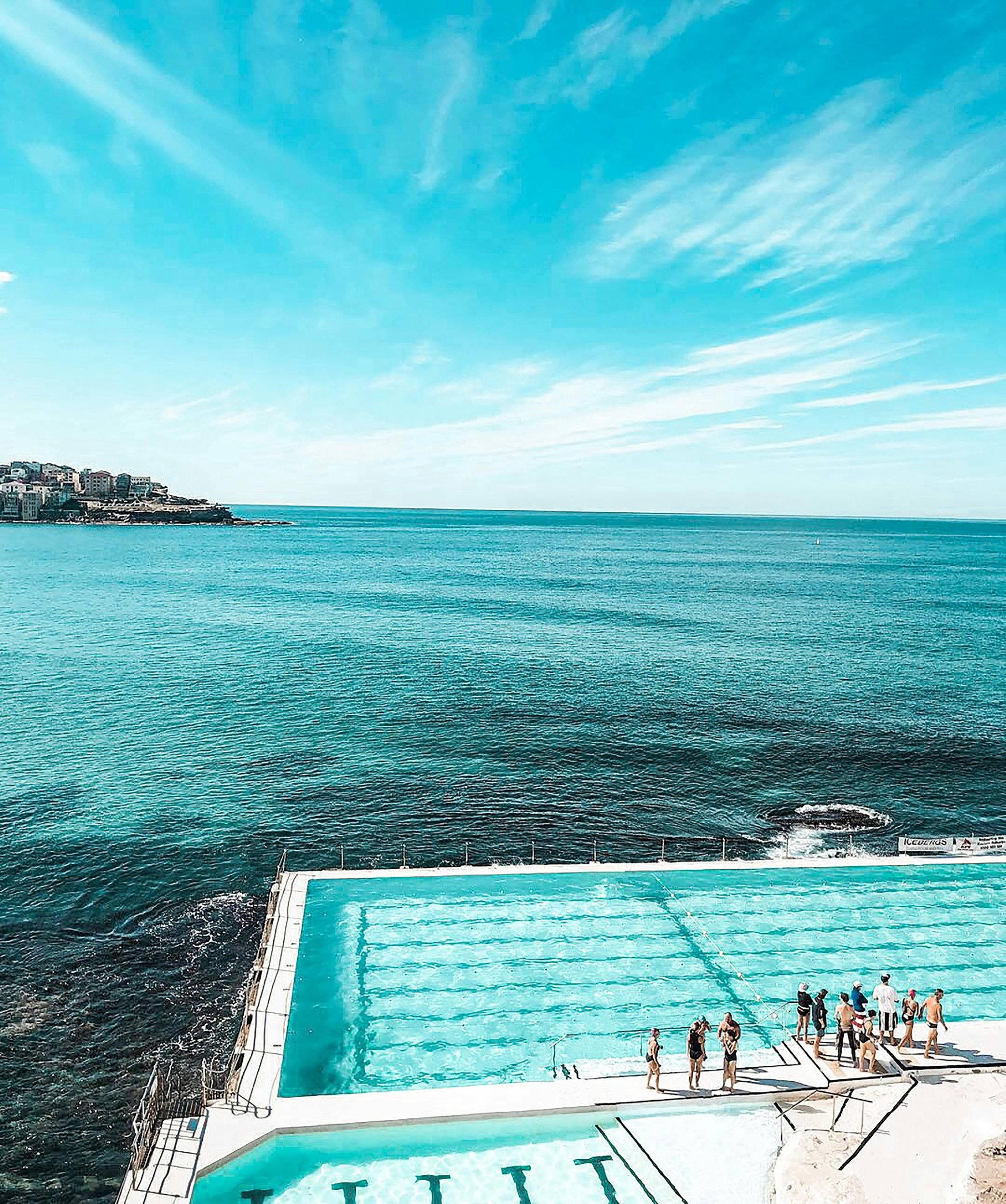 free tour guide to sydney - bondi beach