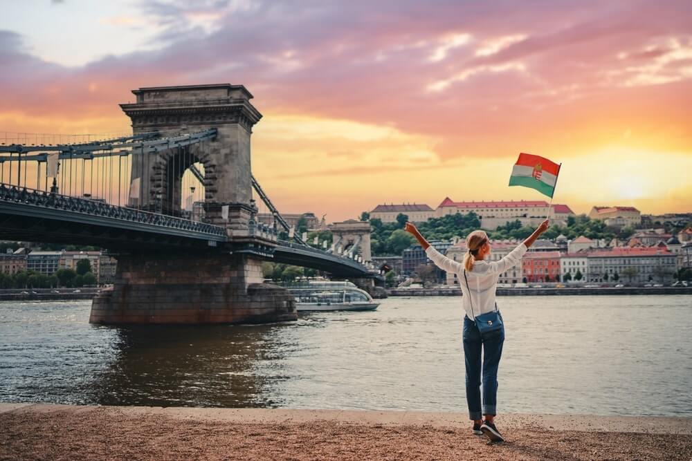 sunset spots - Chain Bridge, Budapest