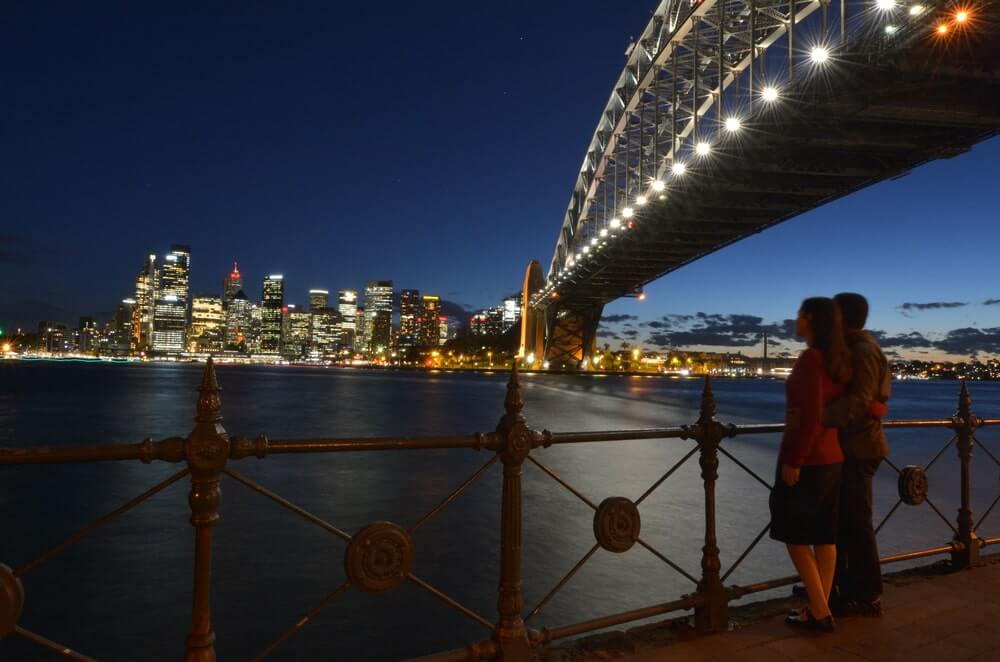 most romantic tour to take - sydney couple at night