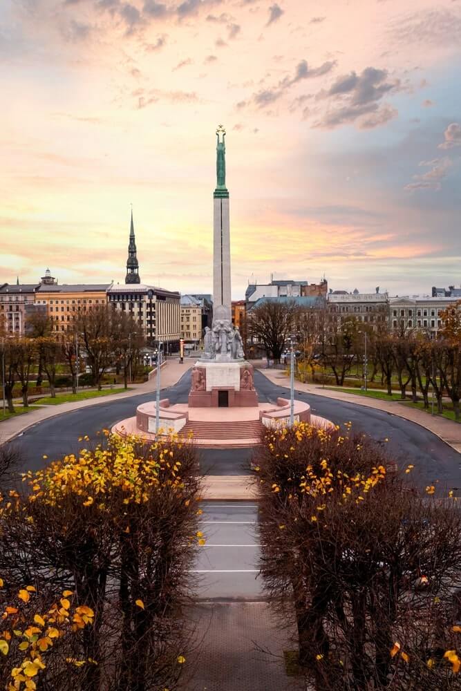ingyenes idegenvezető Rigába - hős2
