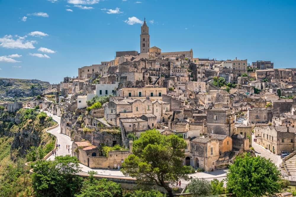 shutterstock 2467318665 min