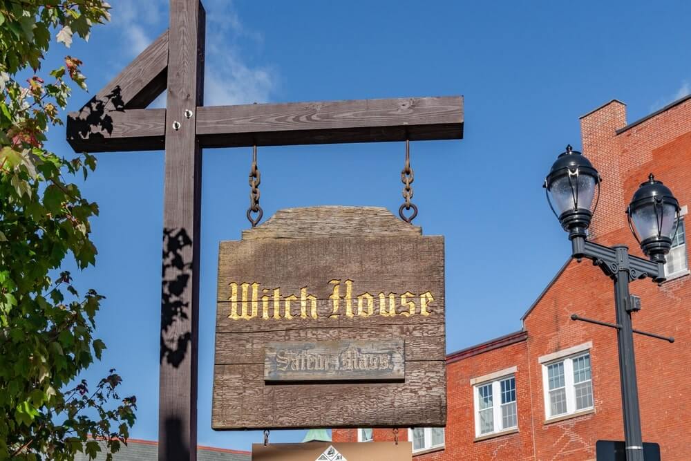 witch salem tour